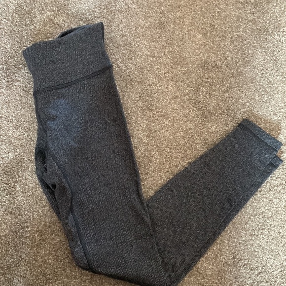 Lululemon Wunder Under low rise tight 28” - Picture 2 of 6